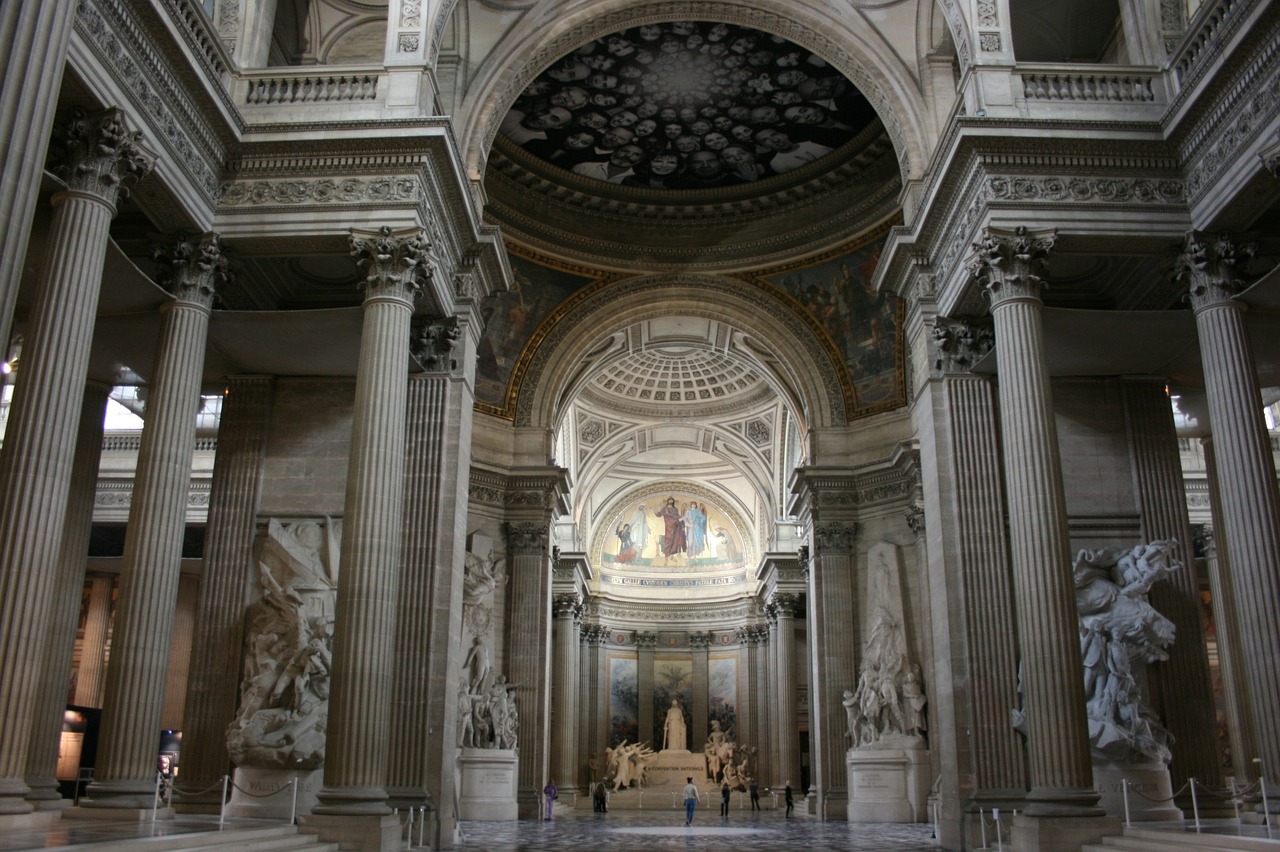 Klasicismus pokračuje také v interiéru Panthéonu