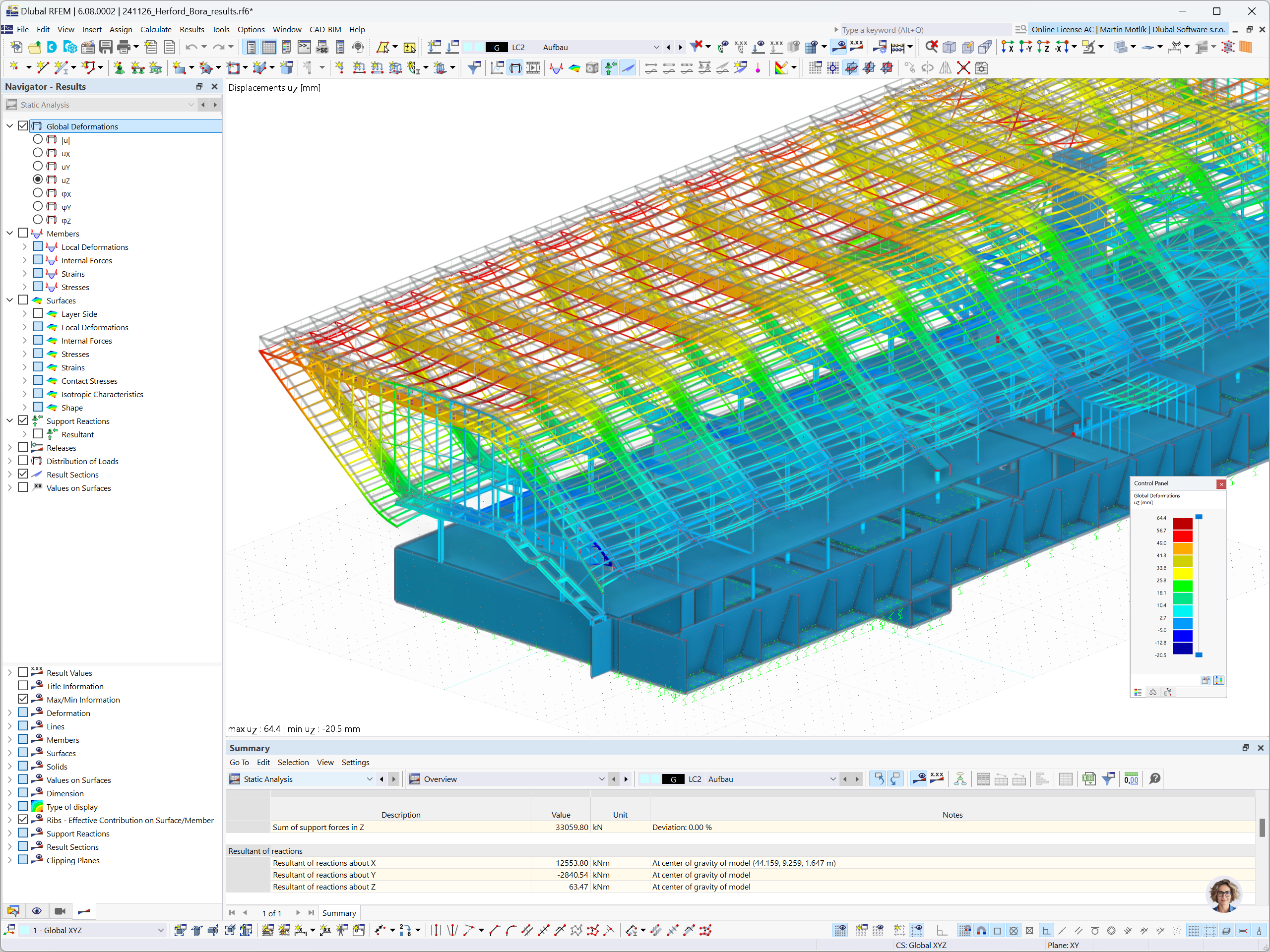 RFEM model BORA Flagship Store v Herfordu s globální deformací v ose Z