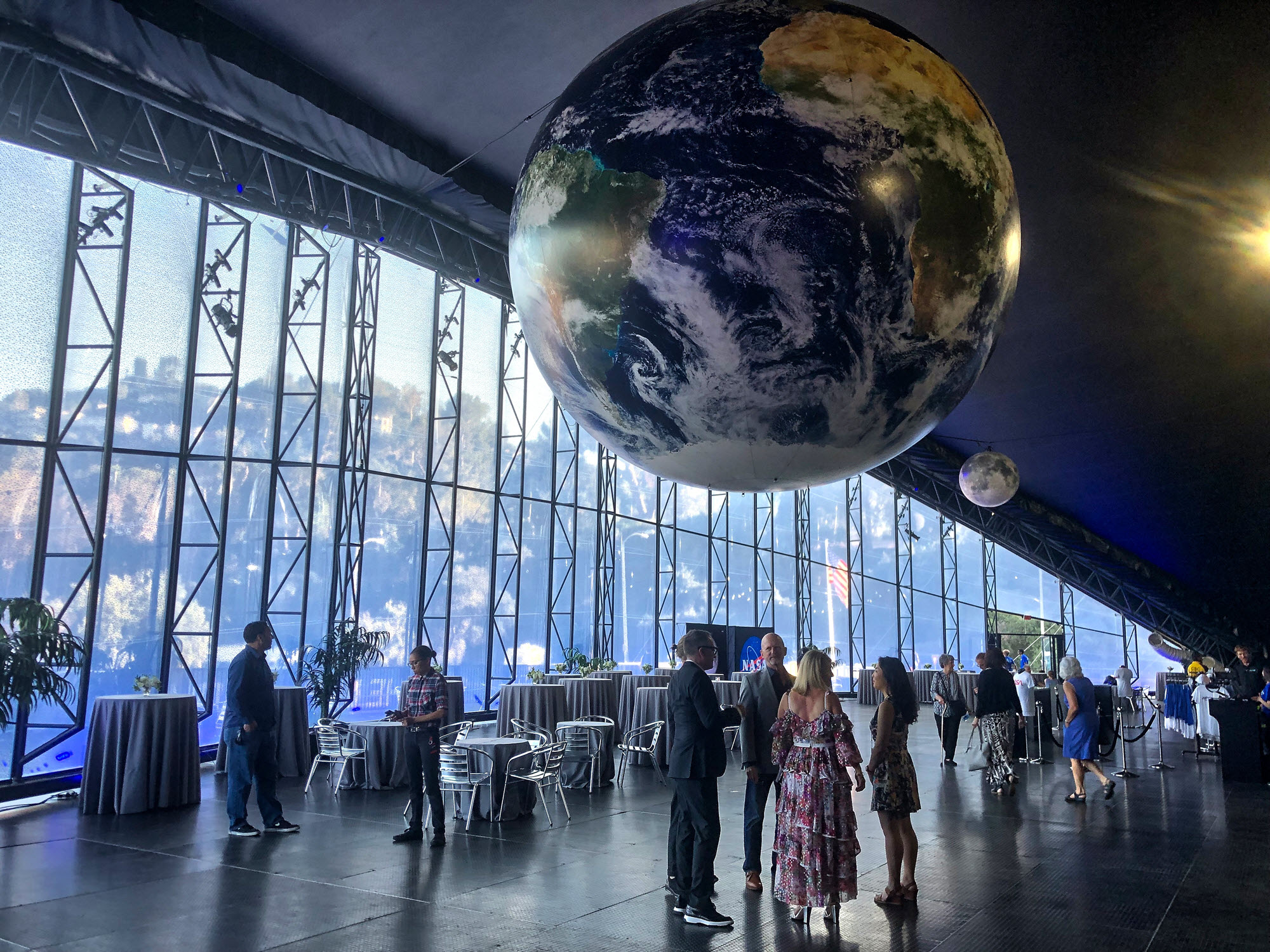 Foyer mit ETFE-Fassade (© Matthew Churchill Productions Ltd.)