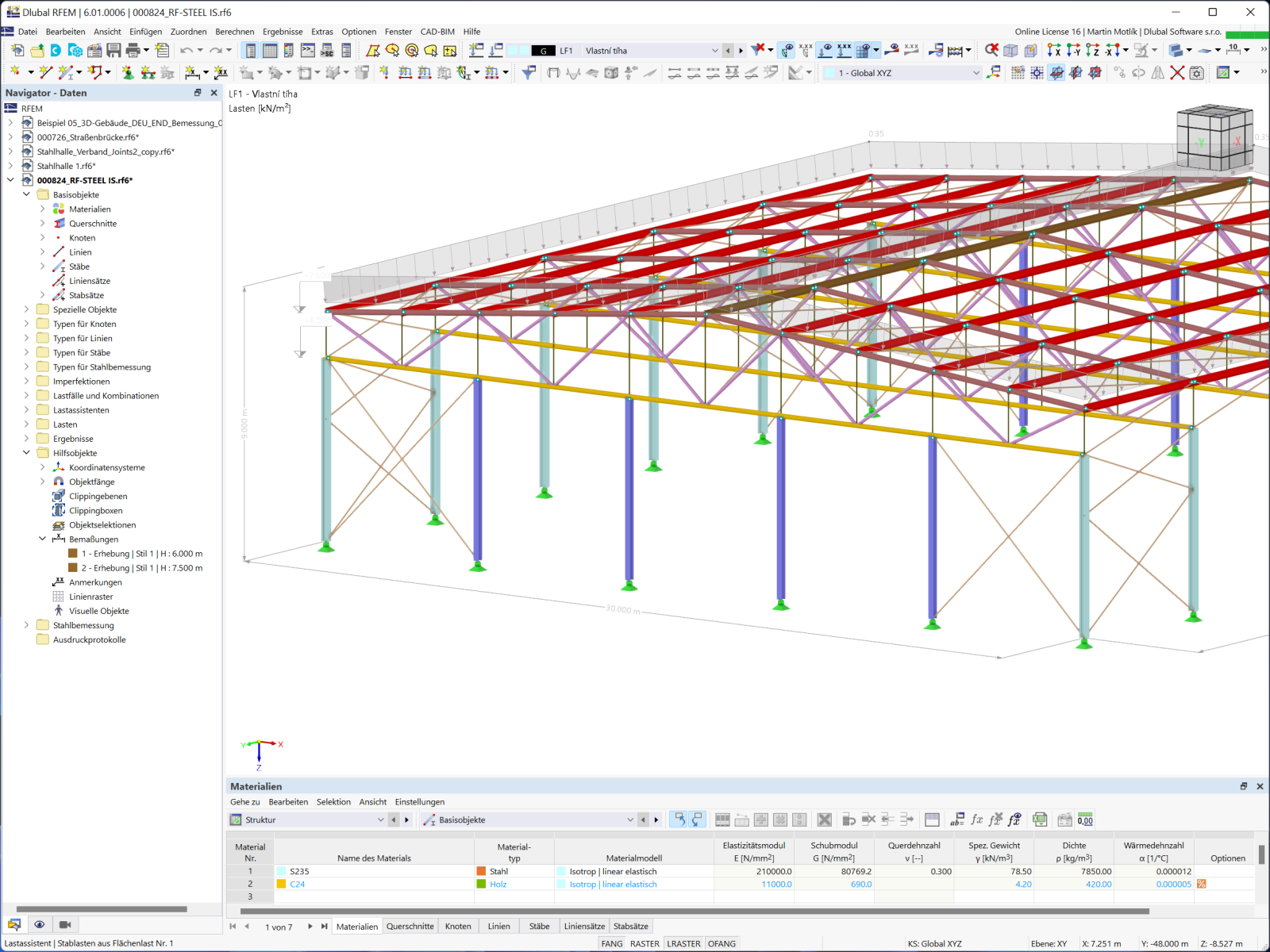 Diese Abbildung zeigt ein Stahlhallenmodell mit kaltgeformten Stahlprofilen, das in RFEM 6 entwickelt wurde.