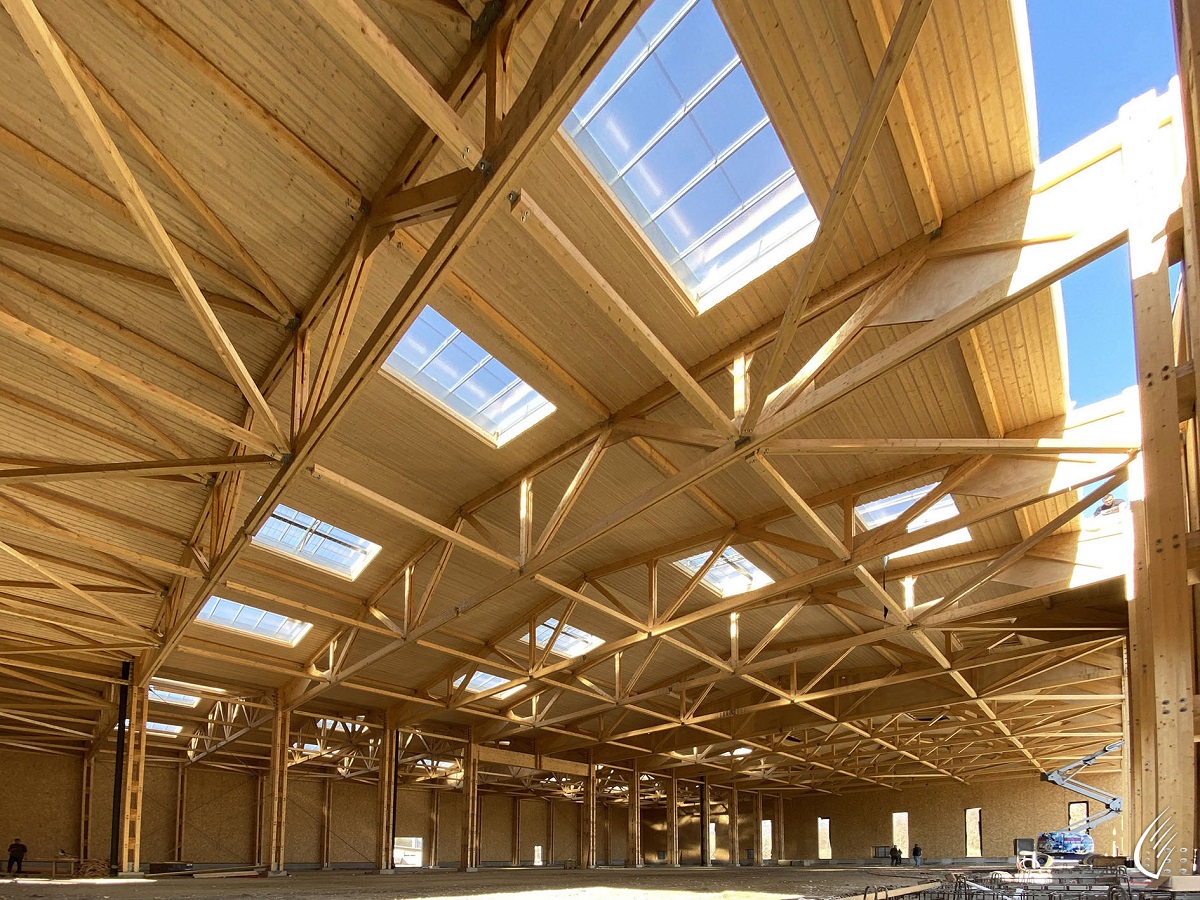 Innenansicht der Lagerhalle der ÖkoFEN-Zentrale, Saint Baldoph, Frankreich (© CBS-CBT)