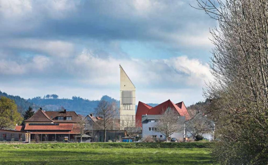 Glockenturm aus der Ferne (© ingwh/jh)