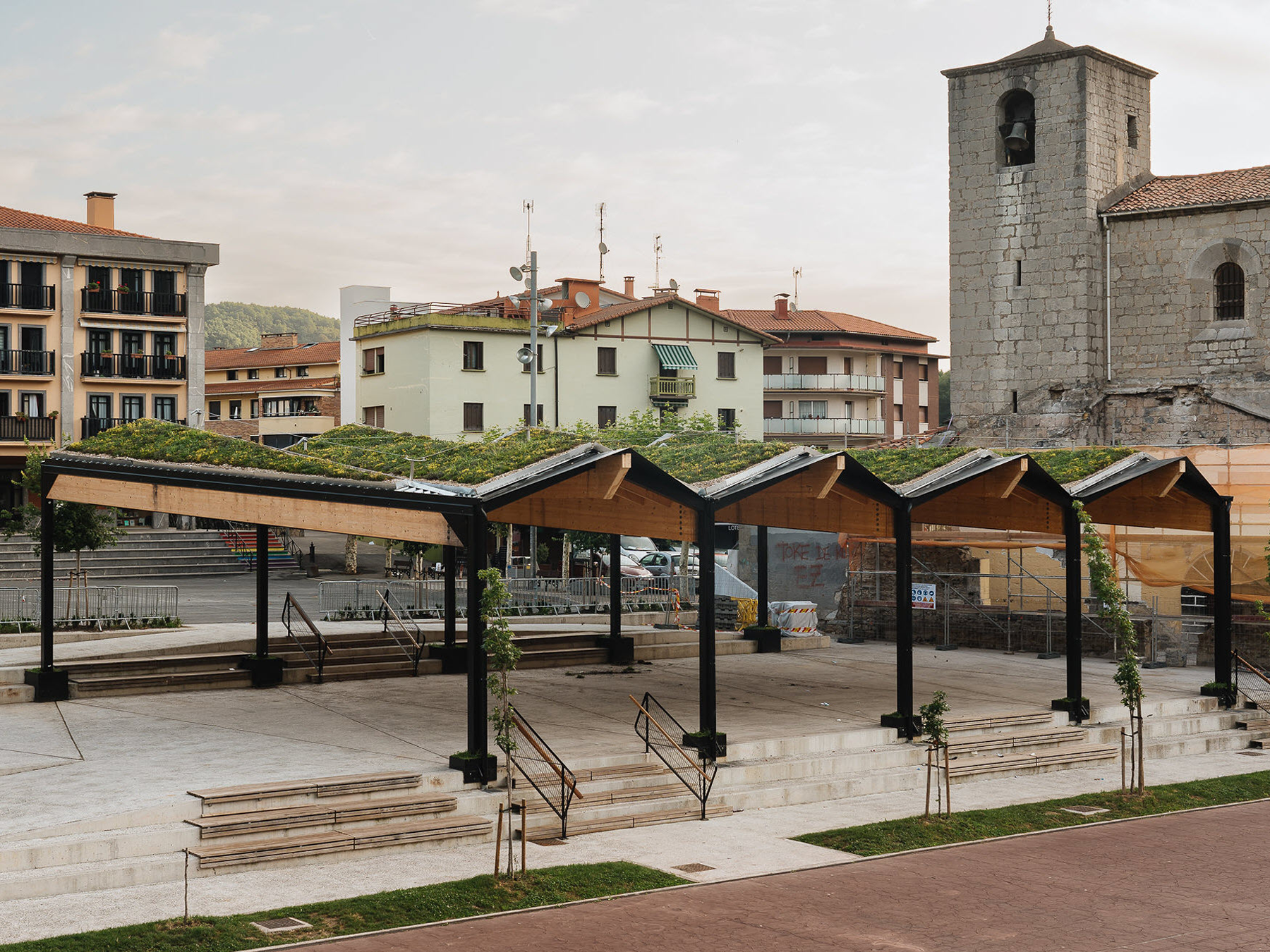 Überdachung auf dem Anoeta-Platz