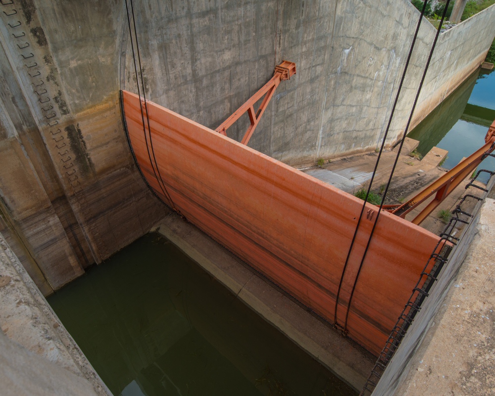 Sluice in Lam Pao Dam