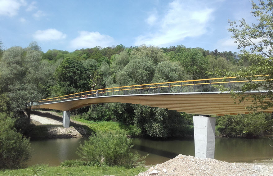 RFEM Model of Pedestrian and Cycling Bridge in Neckartenzlingen (© IB Miebach)