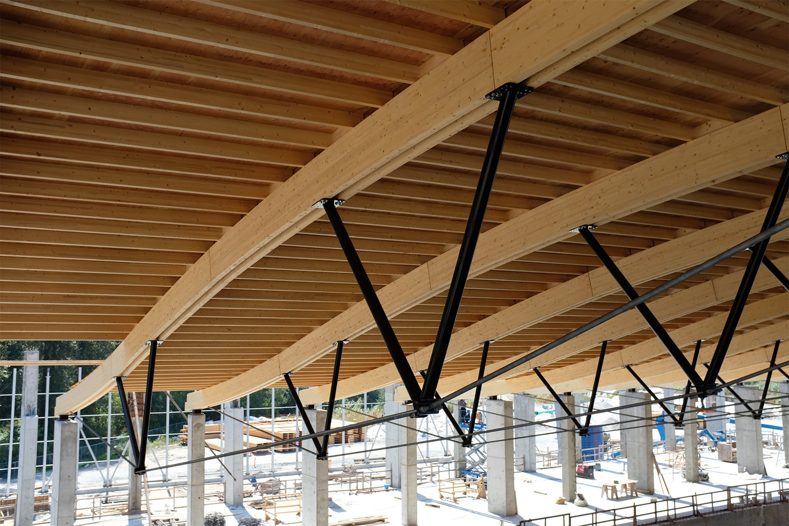Hybrid Roof Racks (© StructureCraft Builders Inc.)