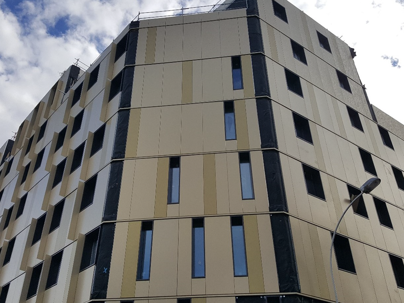 Construction of the Jo&Joe Hotel Building in Gentilly, France (© Le Bras Frères)