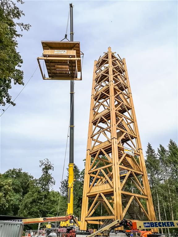 Platform Assembly (© amann/bm)