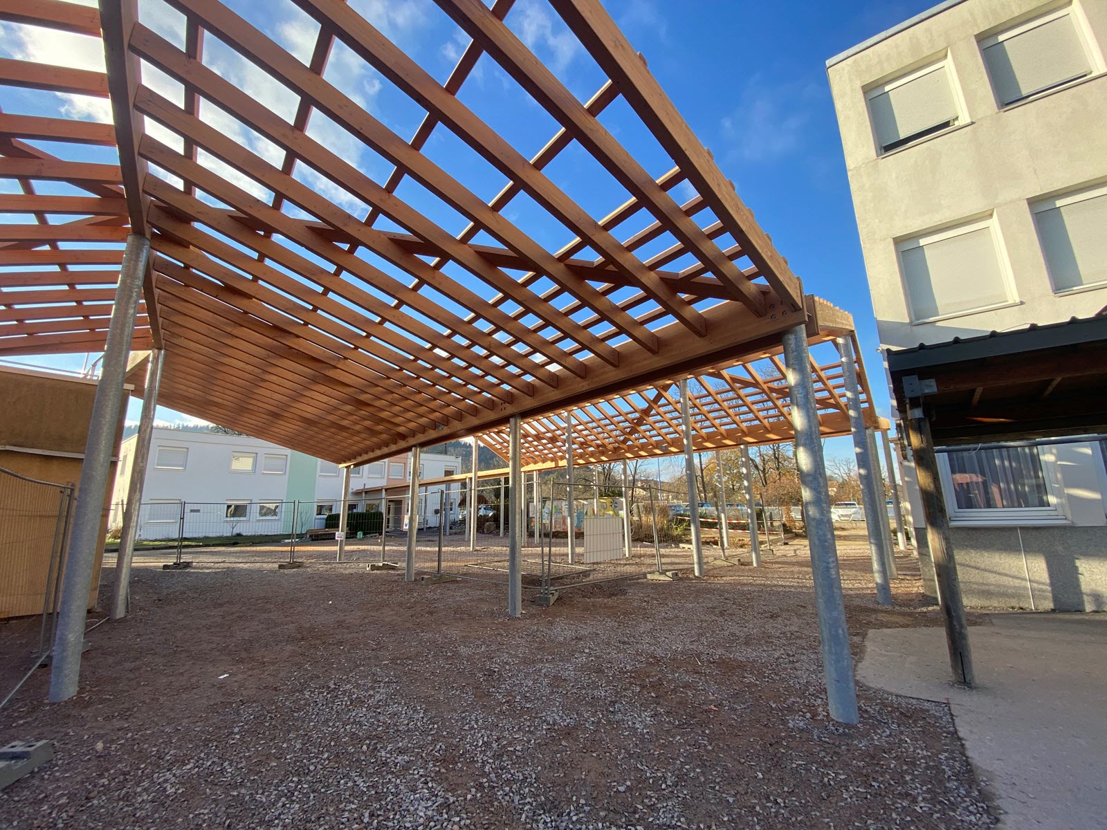 View Under Courtyard Frame Under Construction (© D-Bois)