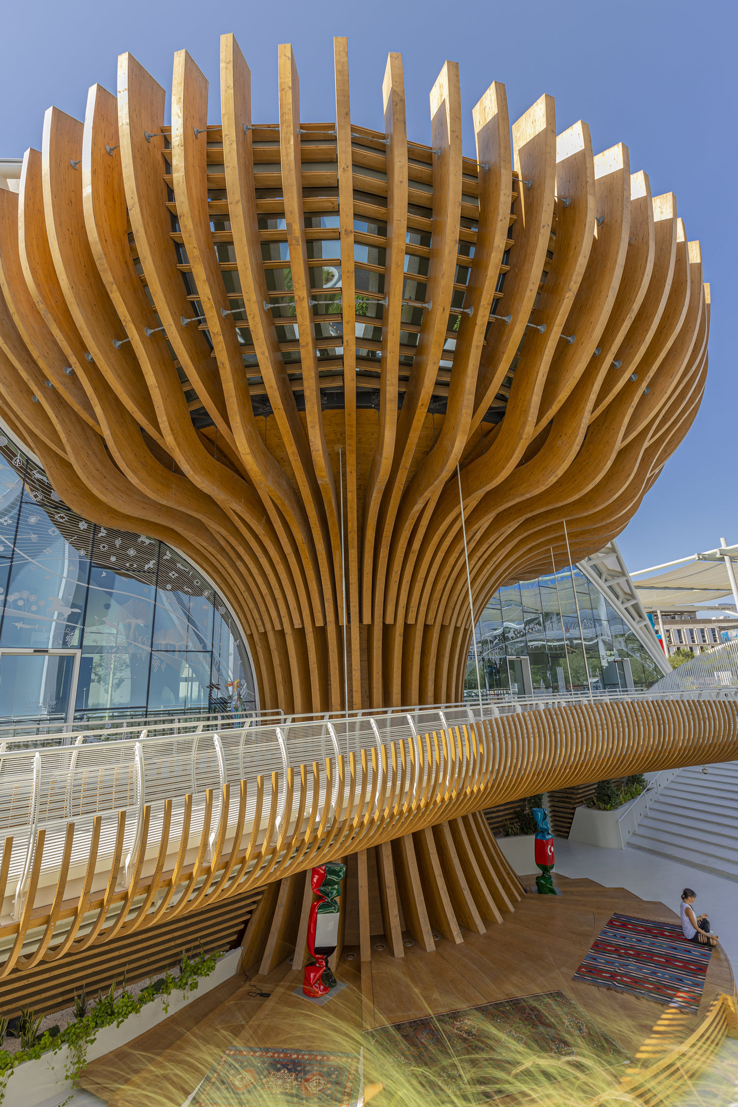 Footbridge in Front of Pavilion (© Rubner - Versatile Synergy)