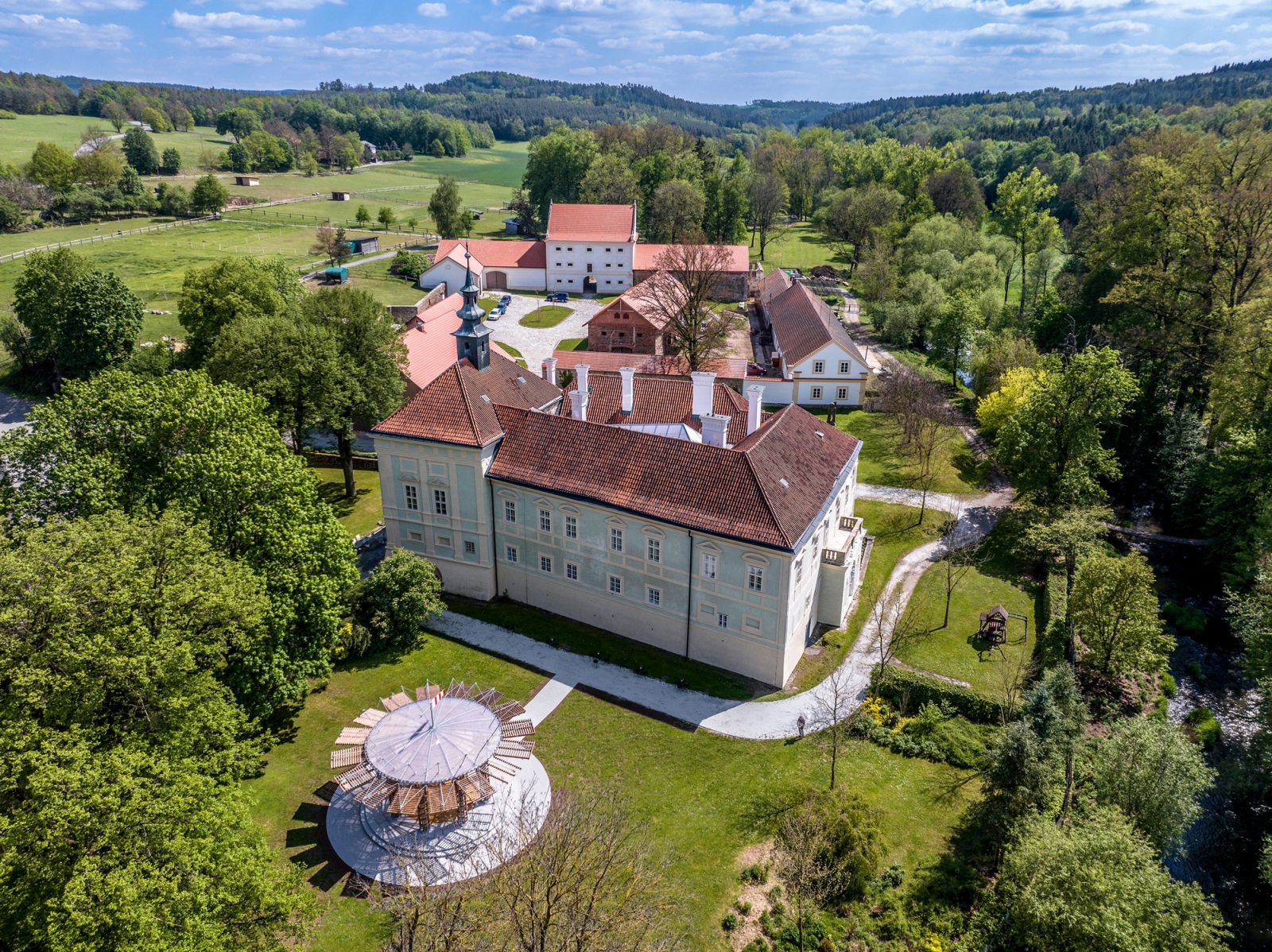 Kinetic Pavilion at Chateau Radíč, Czech Republic | @ Photo: Ales Jungman