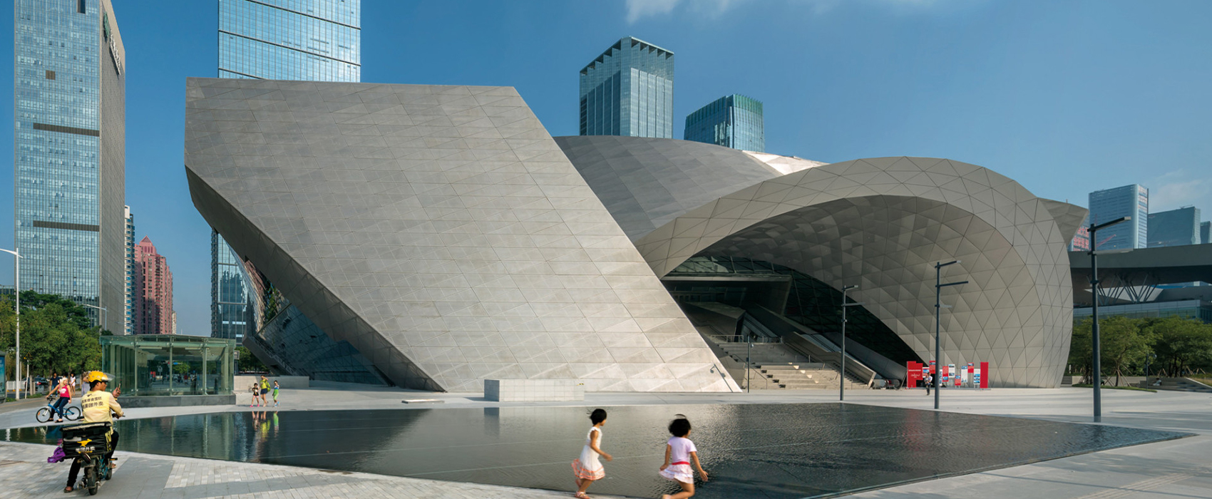 MOCAPE Museum in the City of Shenzhen (© Duccio Malagamba)