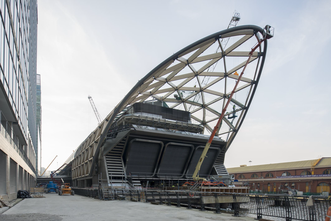 La estación de Canary Wharf durante la construcción (© WIEHAG)