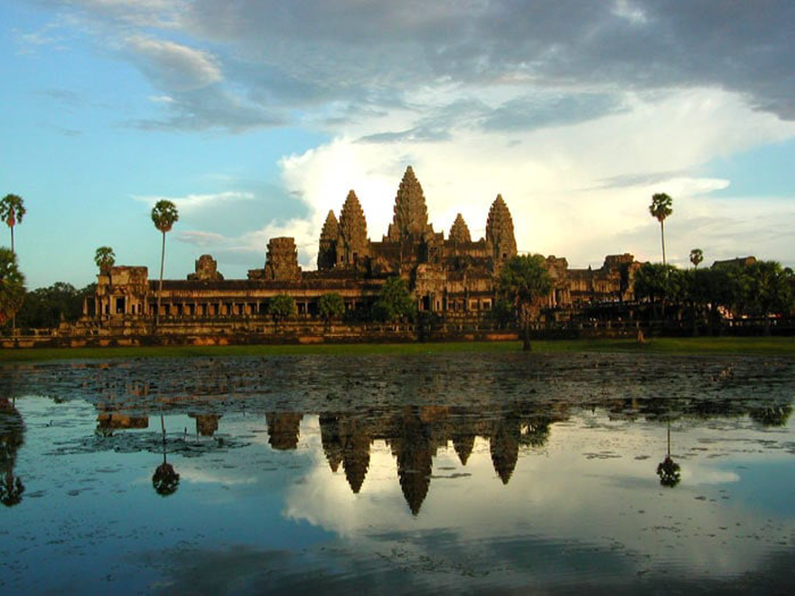 Preservación de monumentos de piedra en Angkor, Camboya