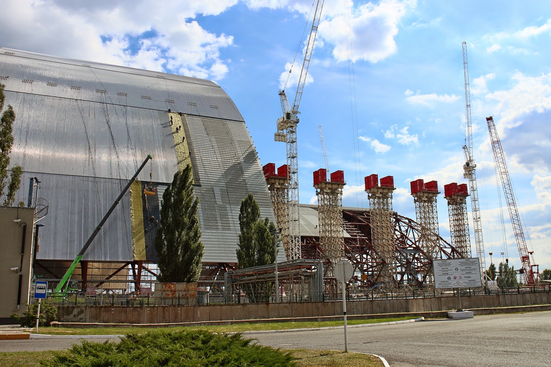 Un refugio para el reactor nuclear exploto en Chernobyl (Nuevo Recinto de Seguridad).