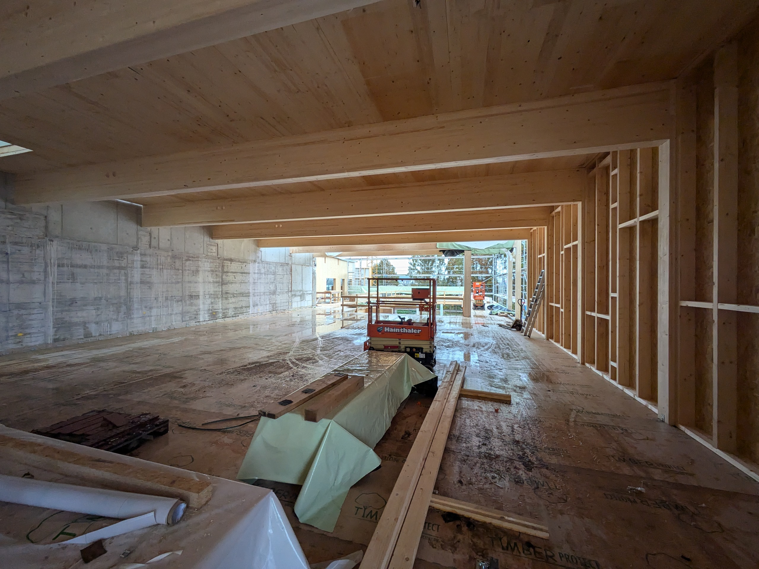 Vue intérieure de la Vilstalhalle à Vilsbiburg en cours de construction  | © BBI INGENIEURE GMBH