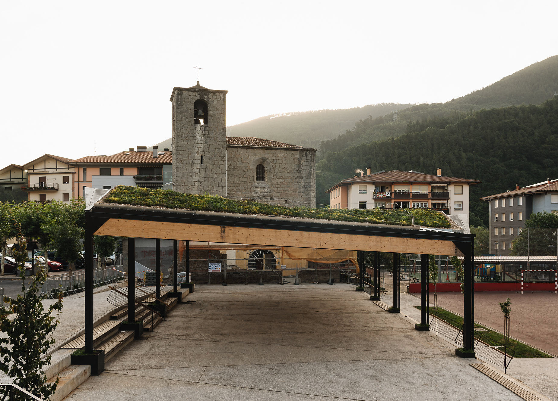 Vista laterale del coperchio