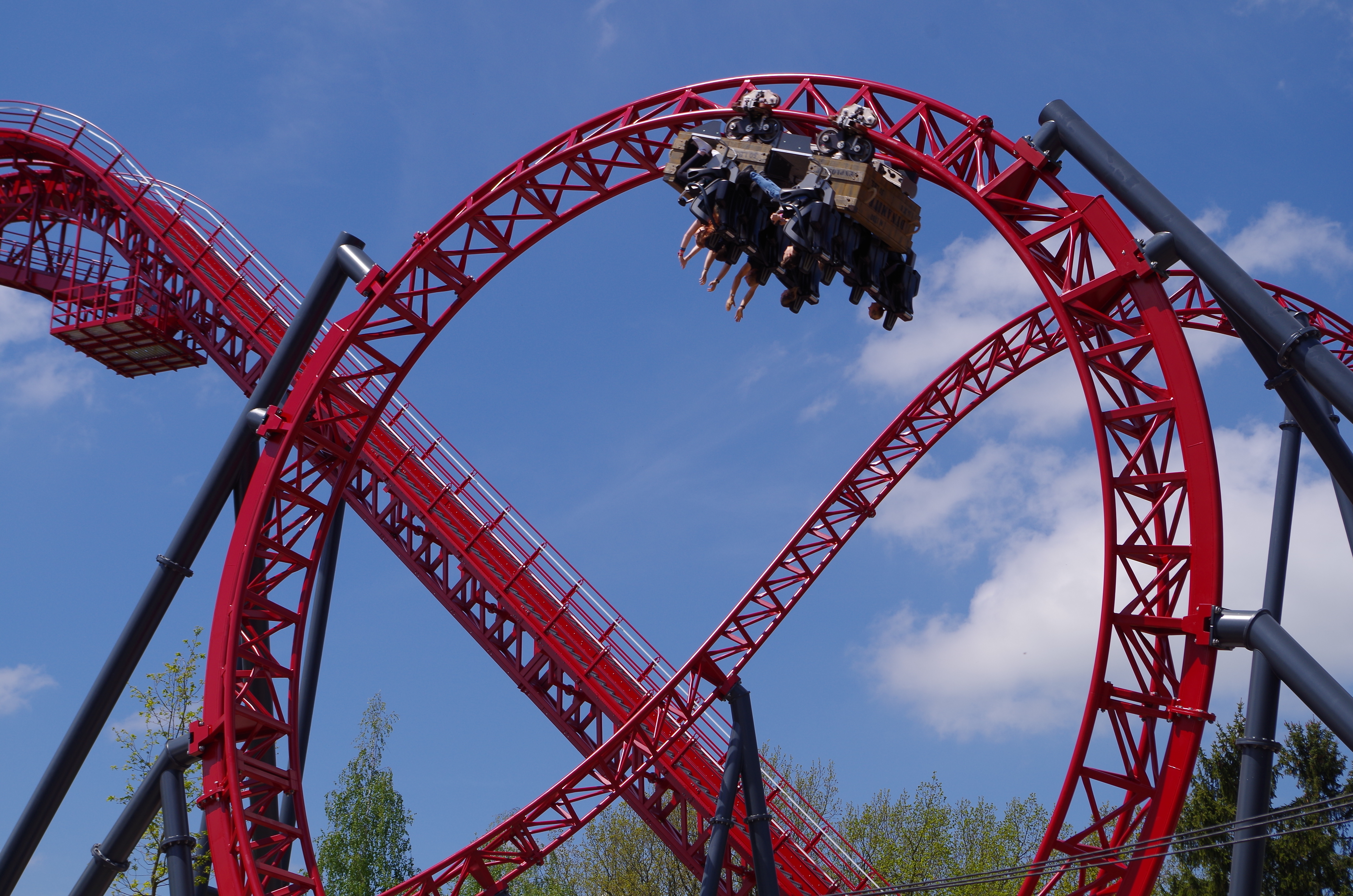 Looping auf der Achterbahn Big Dipper (© Weiß Beratende Ingenieure)