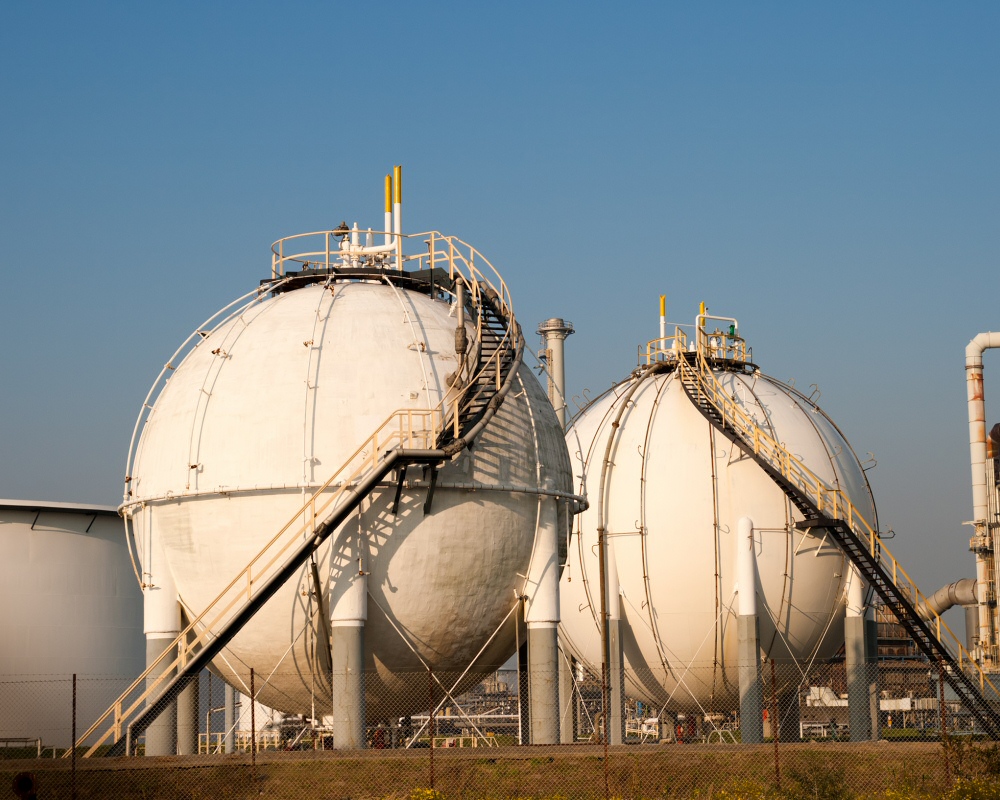 Tanques de armazenamento de petróleo