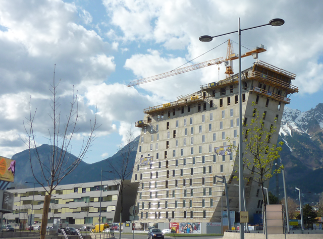Modelo RFEM do Hotel Ramada Innsbruck Tivoli, Áustria