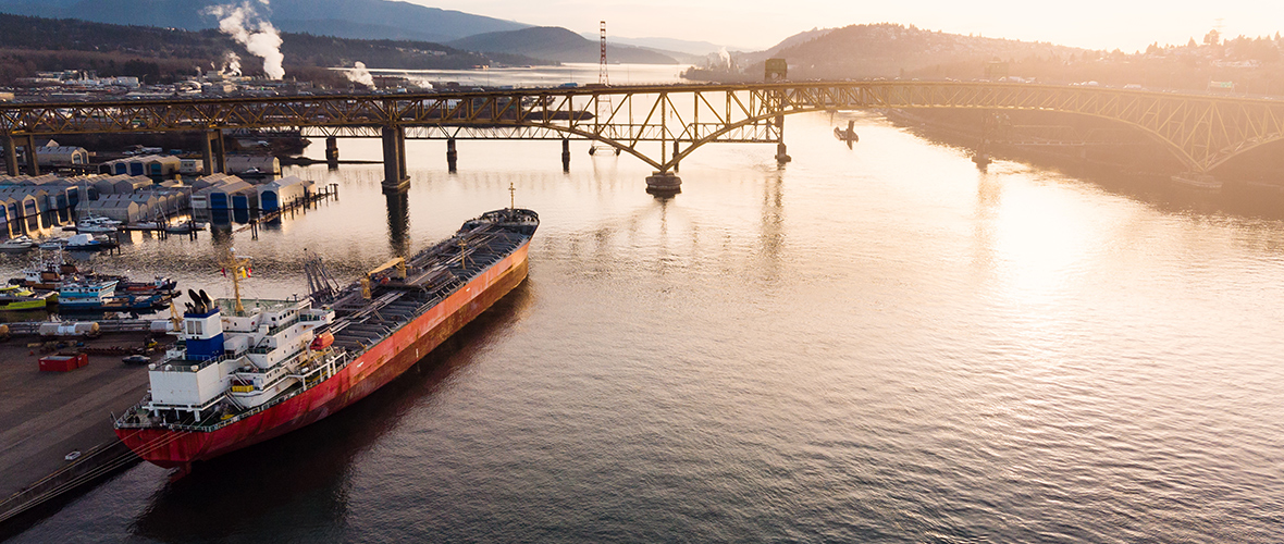 Software para cálculo estrutural de navios e corpos flutuantes