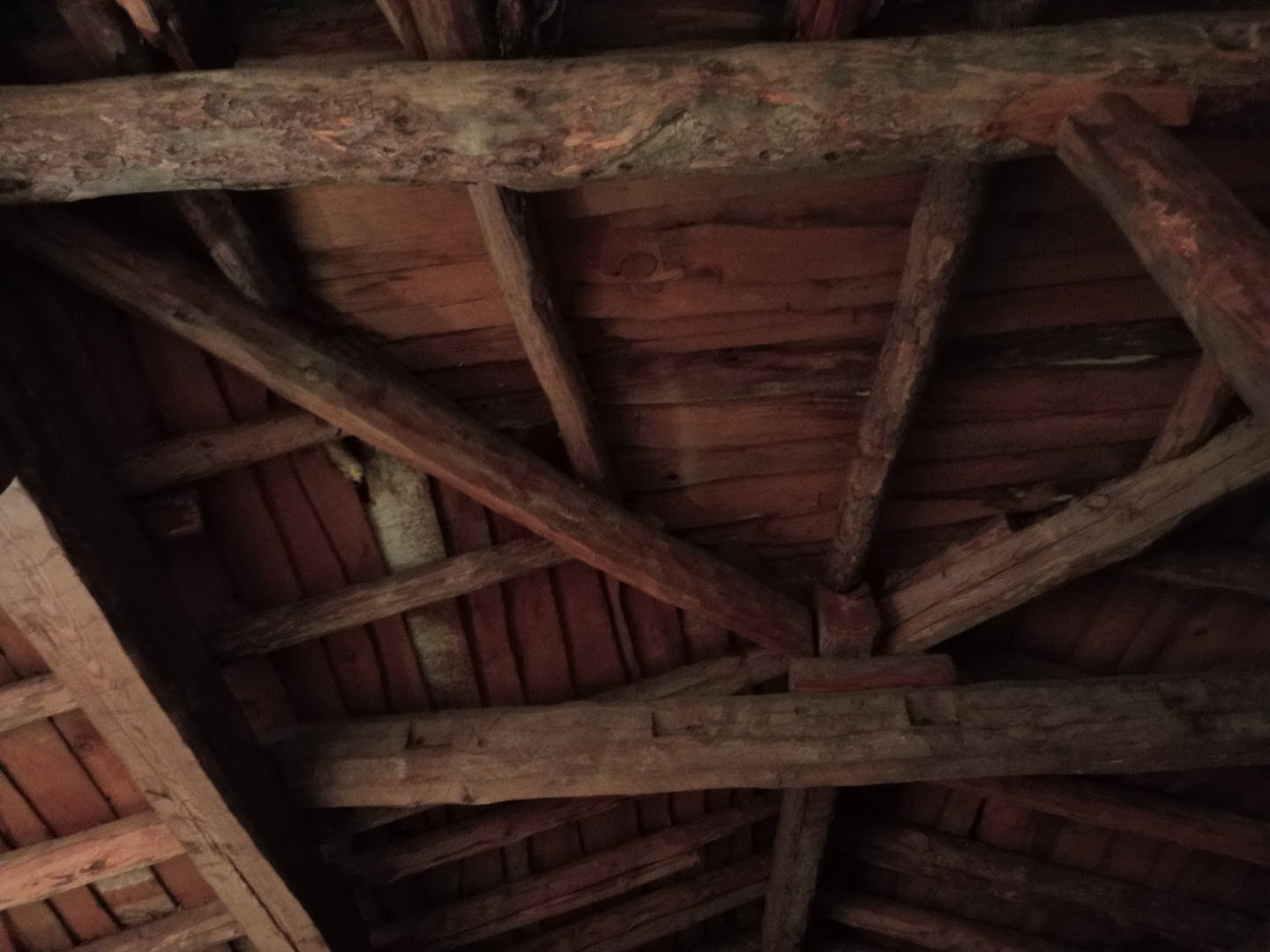 Detalhe do teto de madeira © Xavier Bueno Llasat